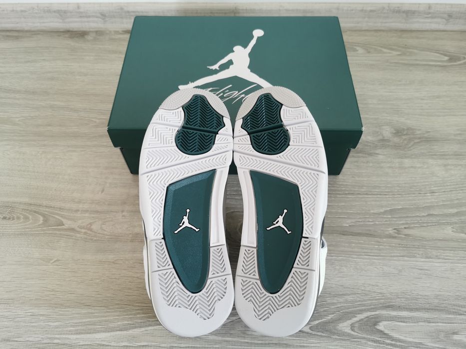 Jordan 4 Oxizided Green 44