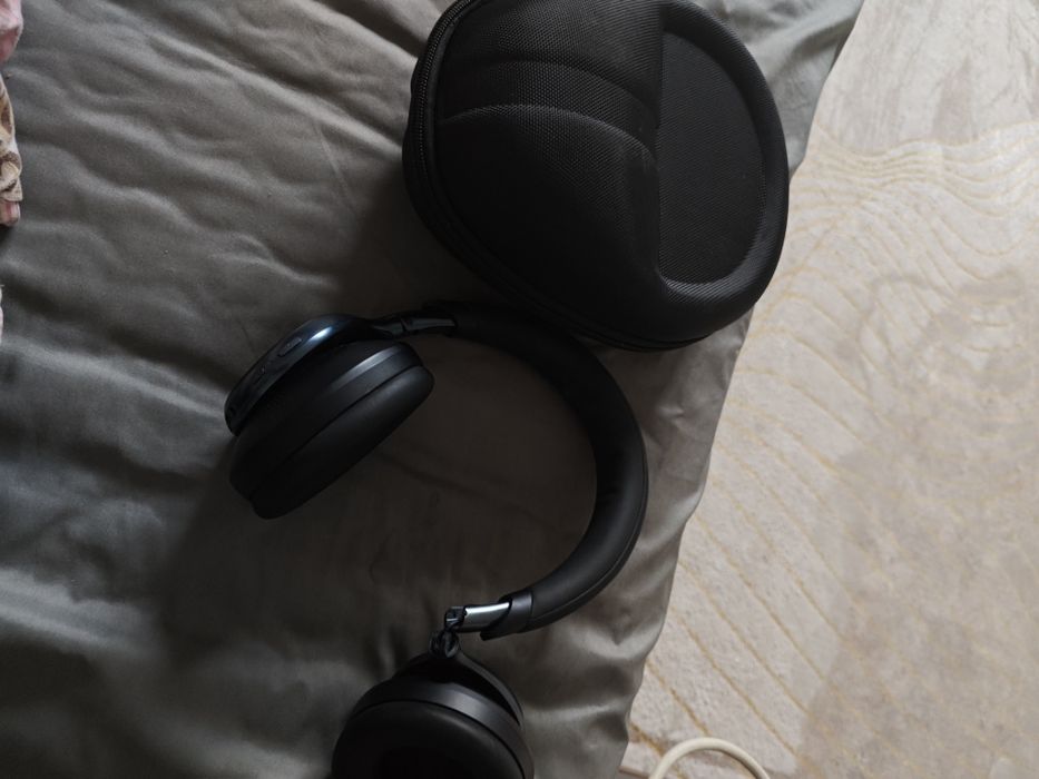 Продам наушник soundcore psace one