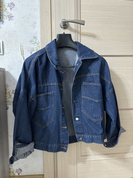 Продам джинсовую куртку