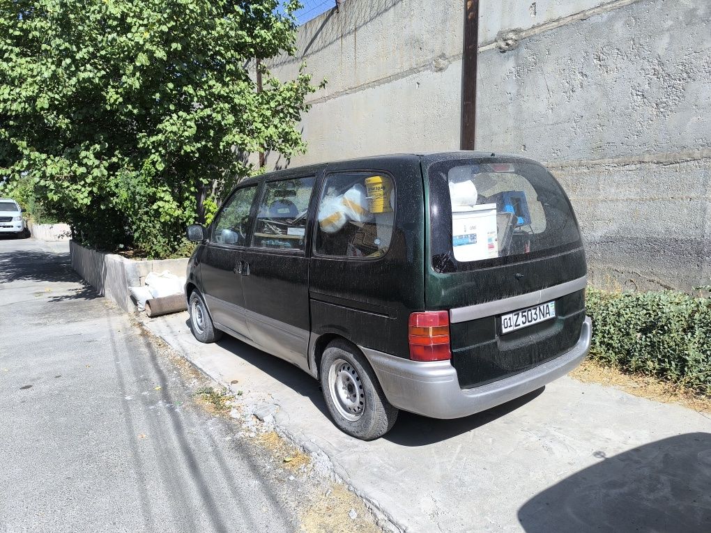 Nissan serena miniven
