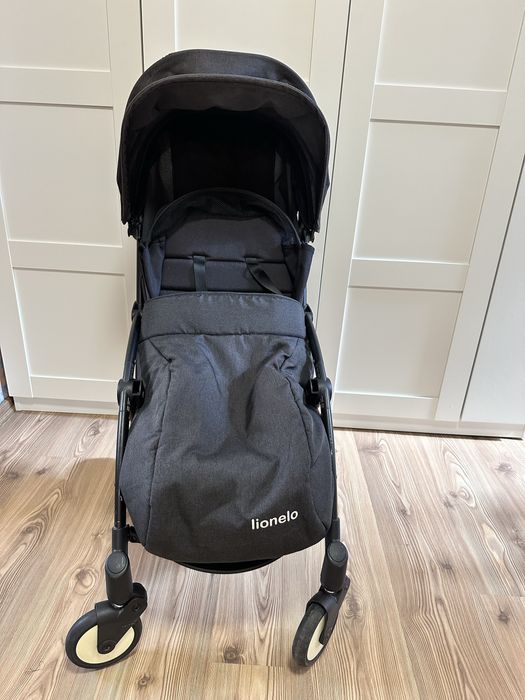 Carucior sport Lionelo Julie One foarte practic se pliaza ca o geanta