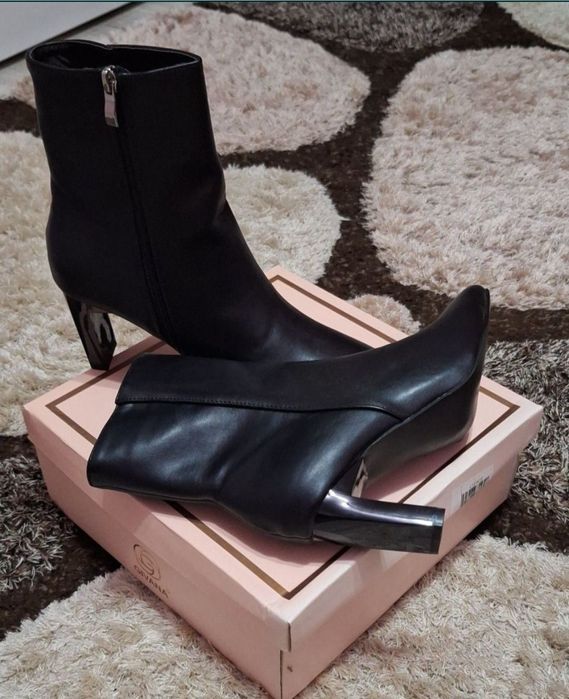 Rochie tricotată nouă mărimea Xl și ghete elegante cu toc noi 39