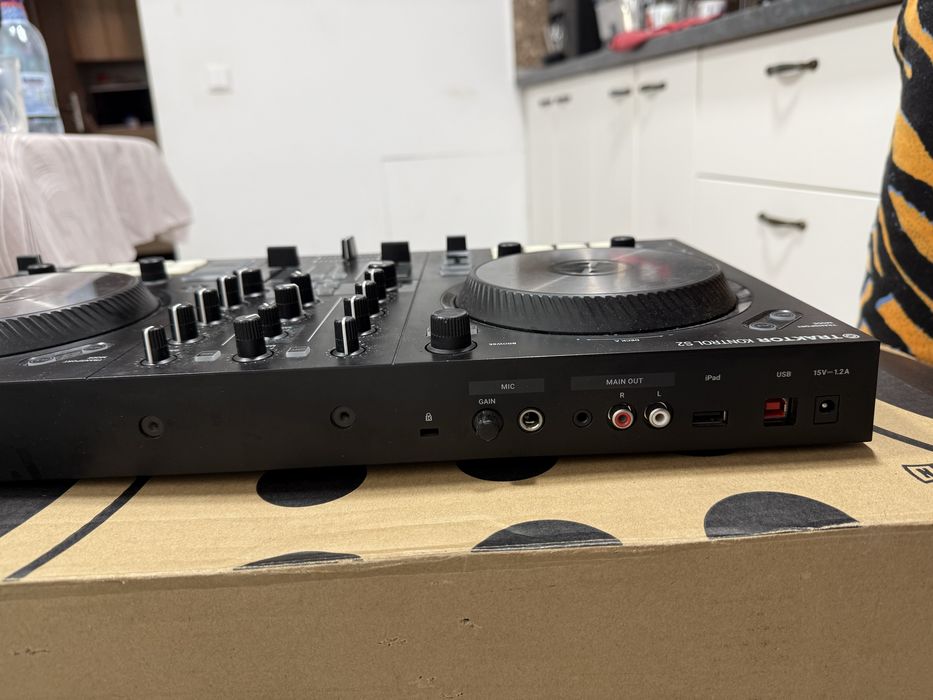 Consola Traktor S2 Mk3