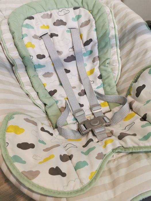 Бебешки шезлонг с вибриращ механизъм