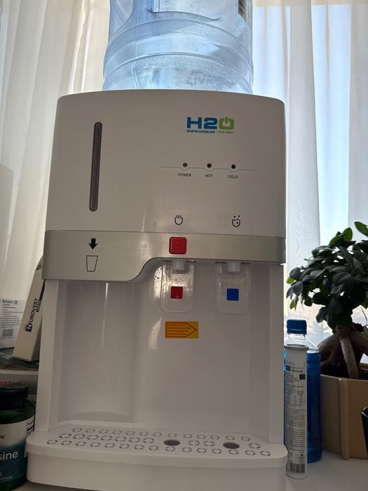 Dozator/ racitor apa