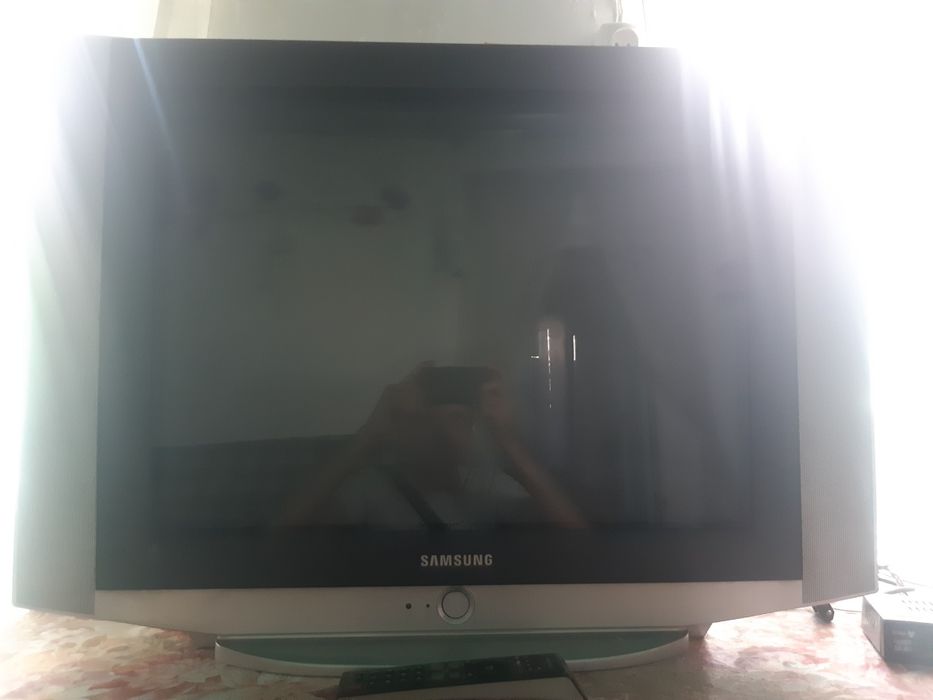 Продам телевизор самсунг