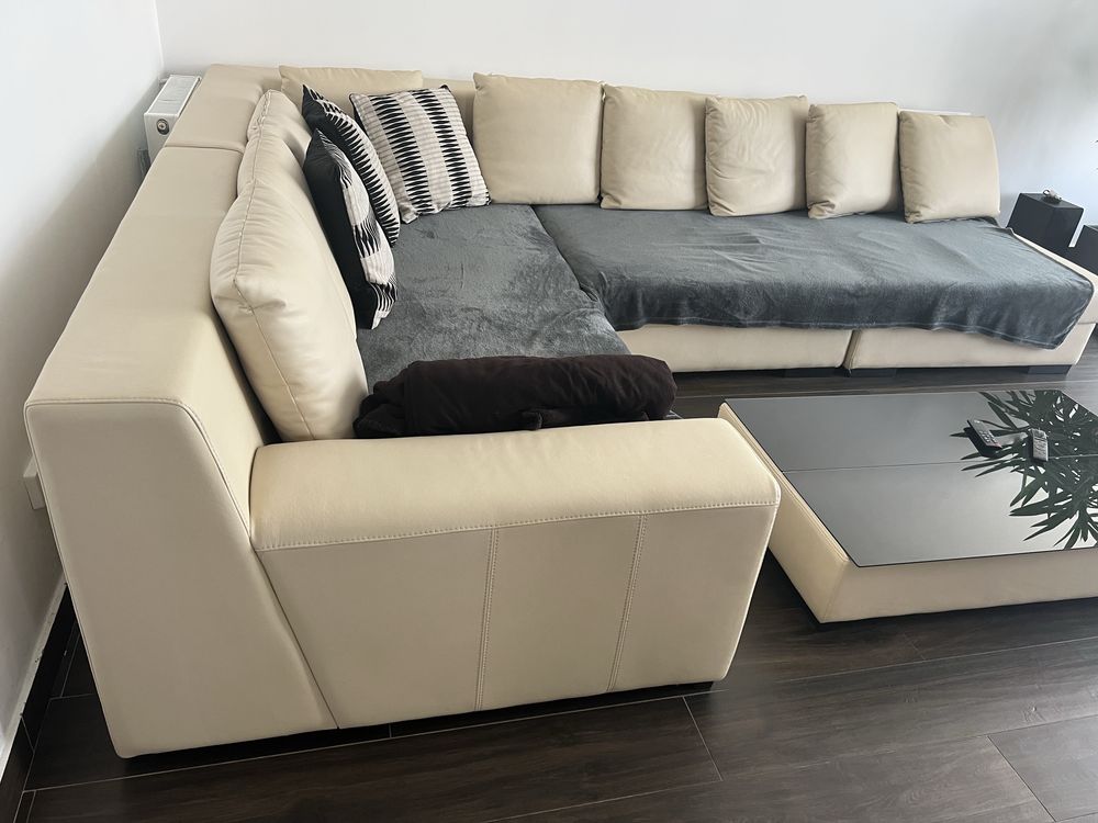 Coltar imens,modular, 2.4 m x 3.2 m, se poate transforma in 2 canapele