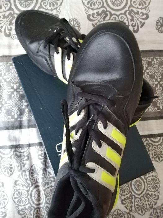 Мужская обувь, это для ходьбы , или бега.