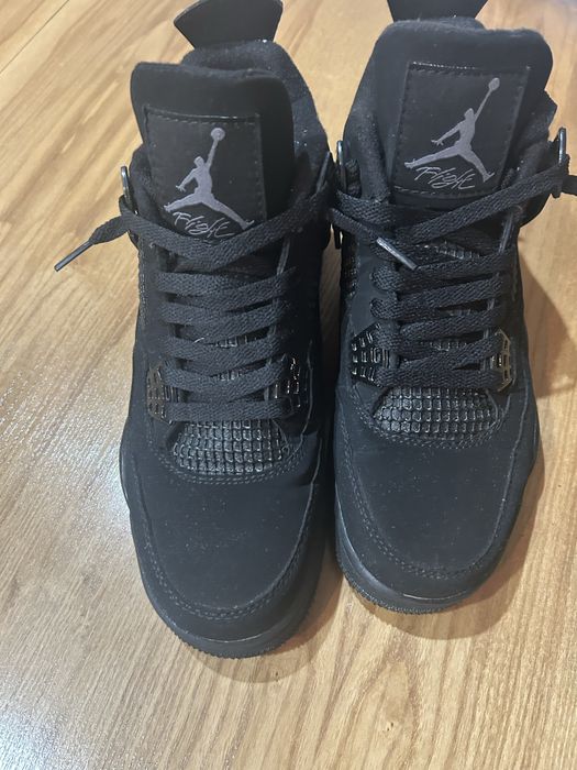 Jordan 4 black cat