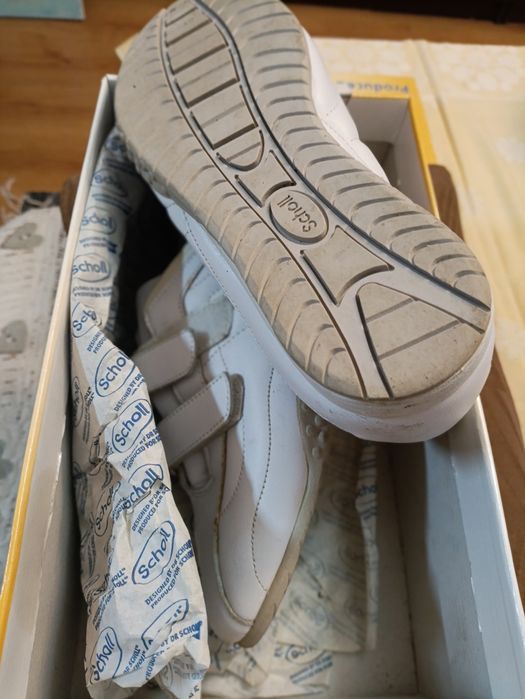 Обувки на д-р. Шол