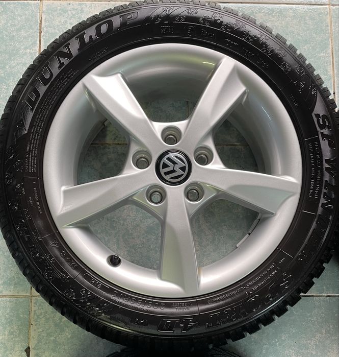 Jante aliaj R16 originale VW Golf Passat 205/55/16 Dunlop iarna