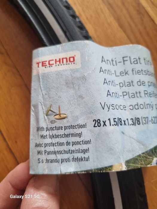 Vand anvelopa bicicleta, marca Techno  anti-pana, noua, 28x1.5/8x1.3/8
