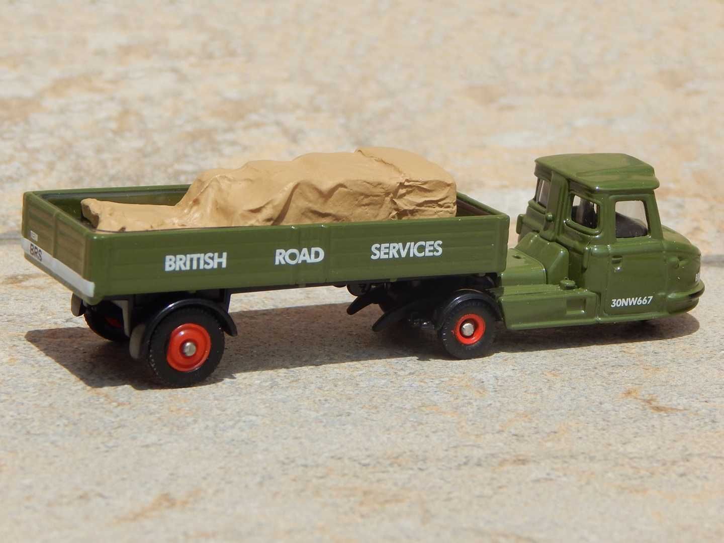 Macheta camion Scammell Townsman Dropside BRS Corgi sc 1:76 cu cutie