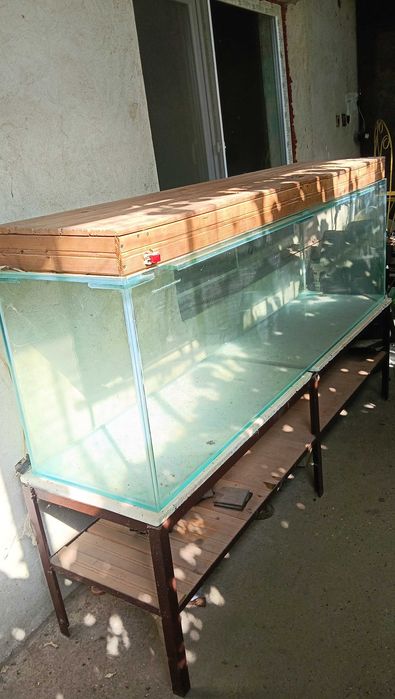 Продава се следния аквариум