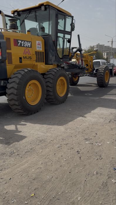 sinomach 719H greyder “cummins “