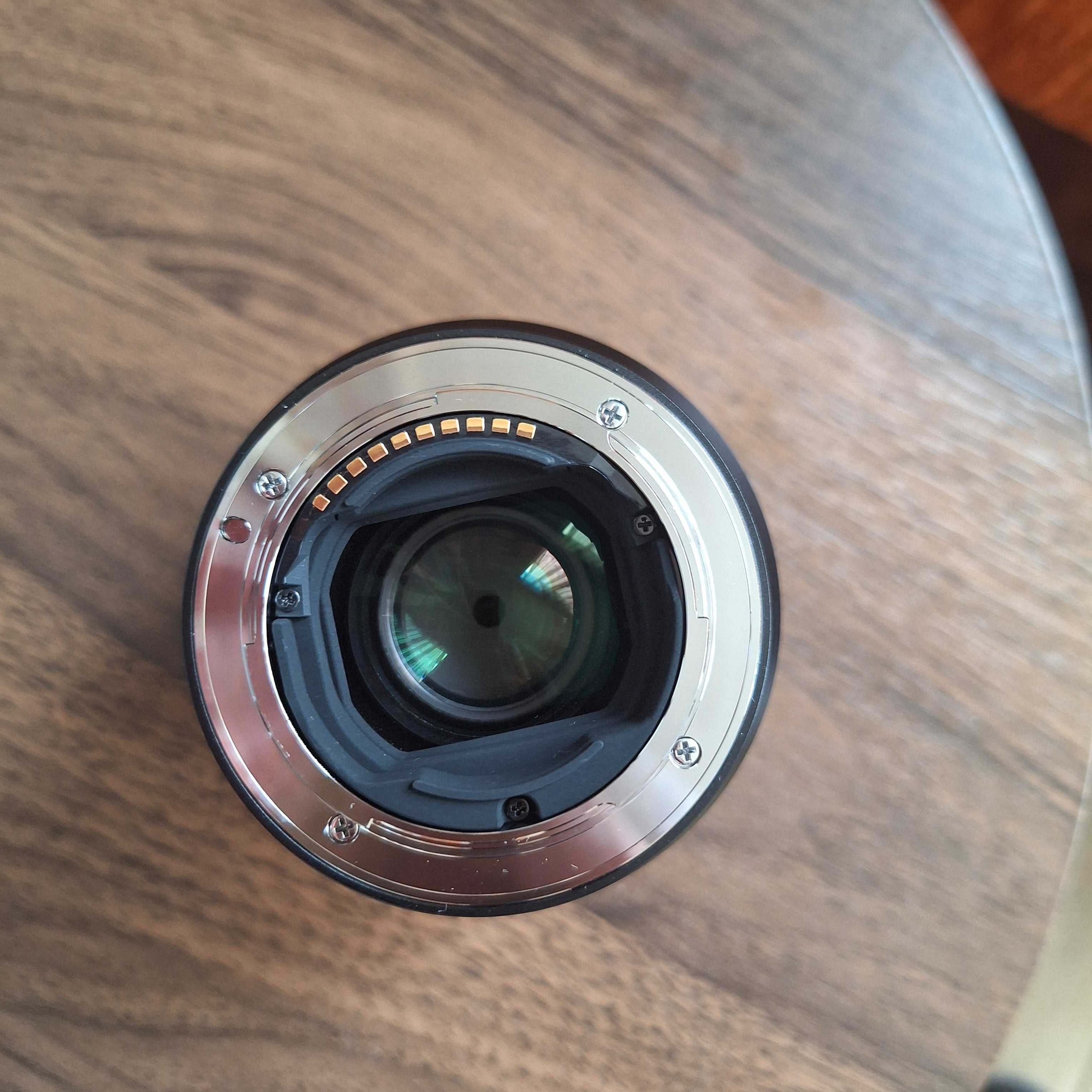 Обектив Sony 85 1.8