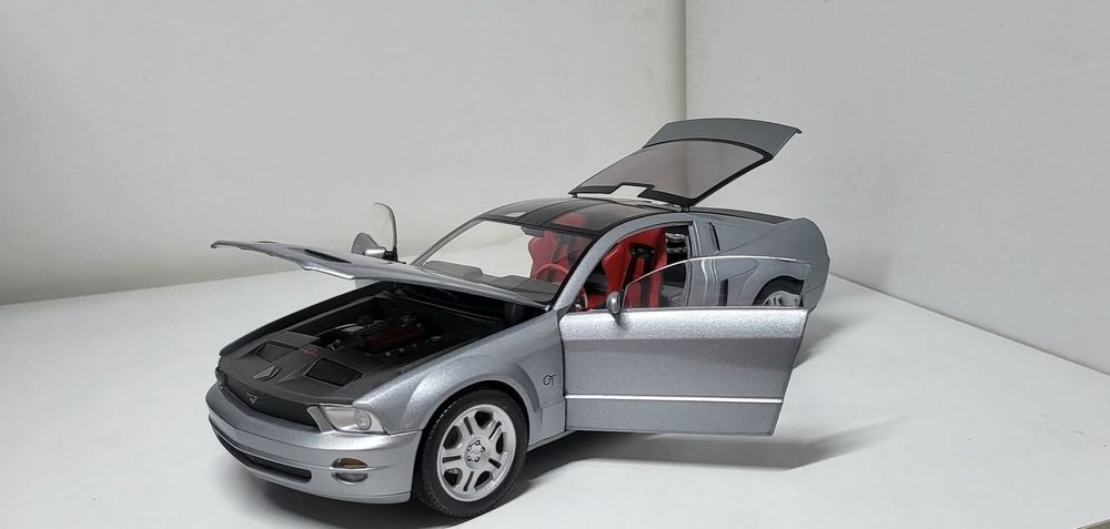Machetă Ford Mustang Gt 1/18 The Beanstalk