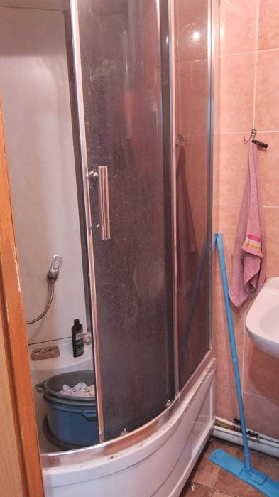 Продам благоустроенную двухкомнатную квартиру в районе Шанхае