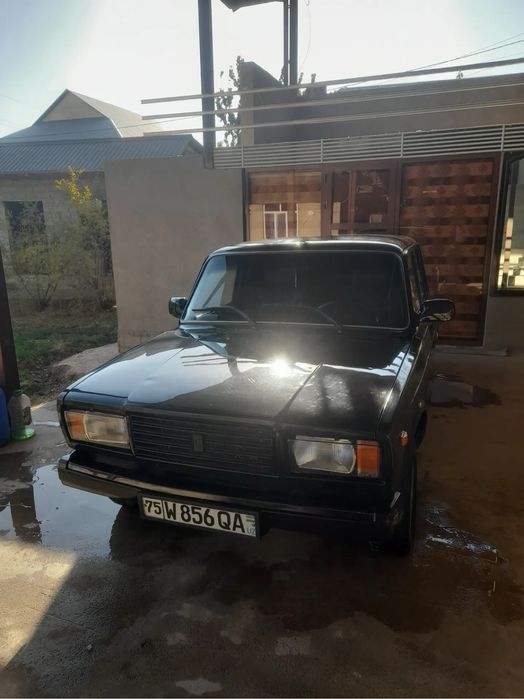 Lada 2107 srochni sotiladi
