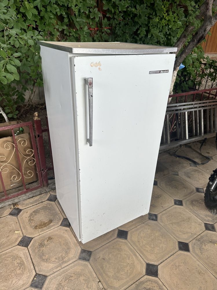 Холодильник советский рабочий