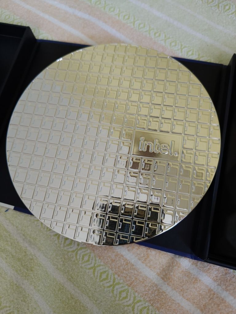 Intel I9 14900k процесор отличен