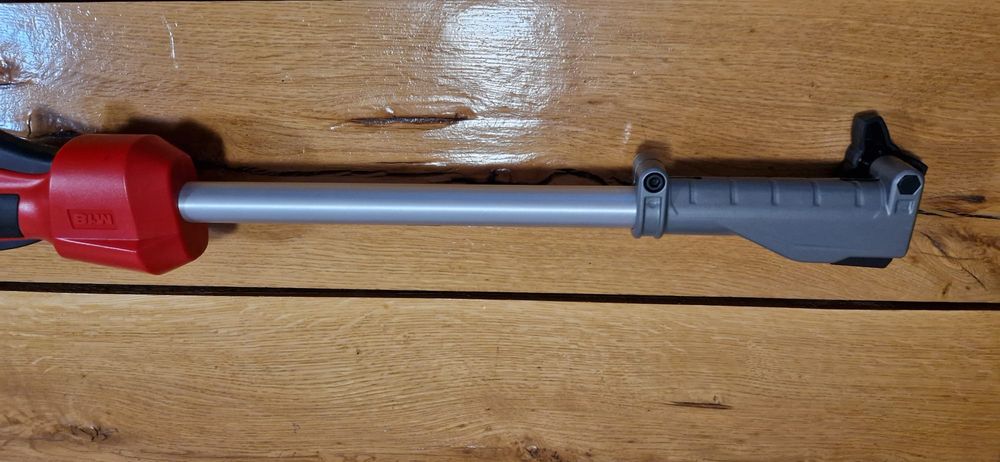 Milwaukee multifuncțională pe acumulator