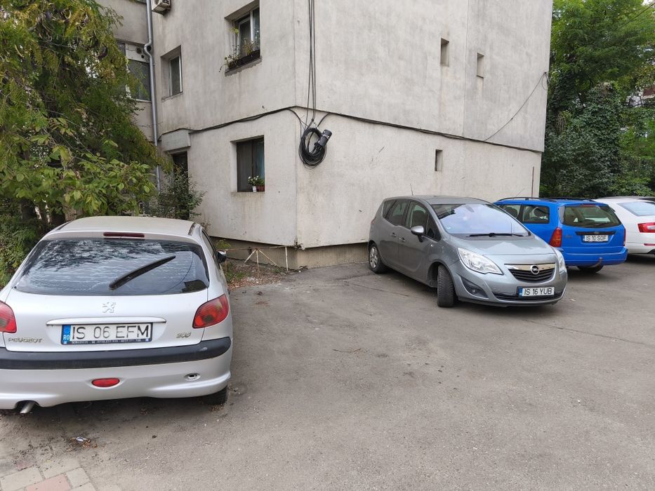Spatiu comercial canta 80 mp (apartament 4 camere)
