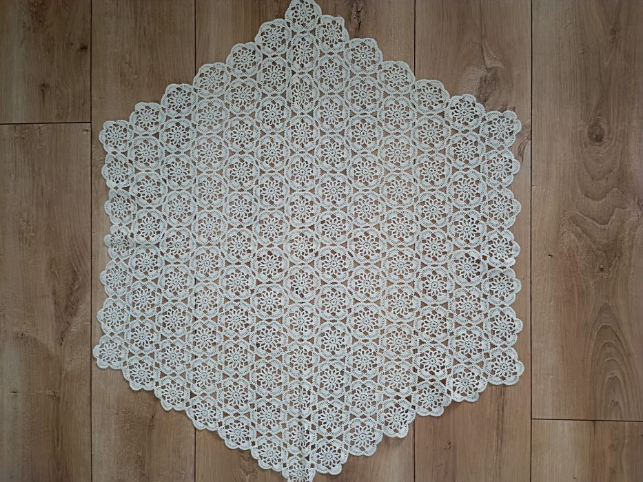 Ръчно плетени покривки на една кука