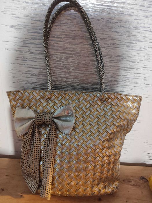 Голяма ефектна дамска чанта