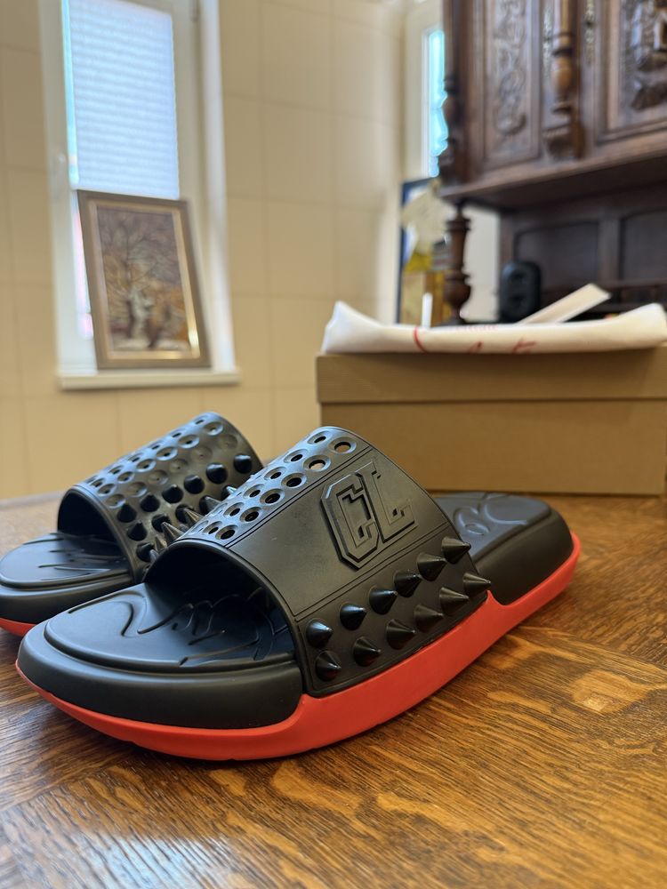 Christian Louboutin Take it Easy чехли