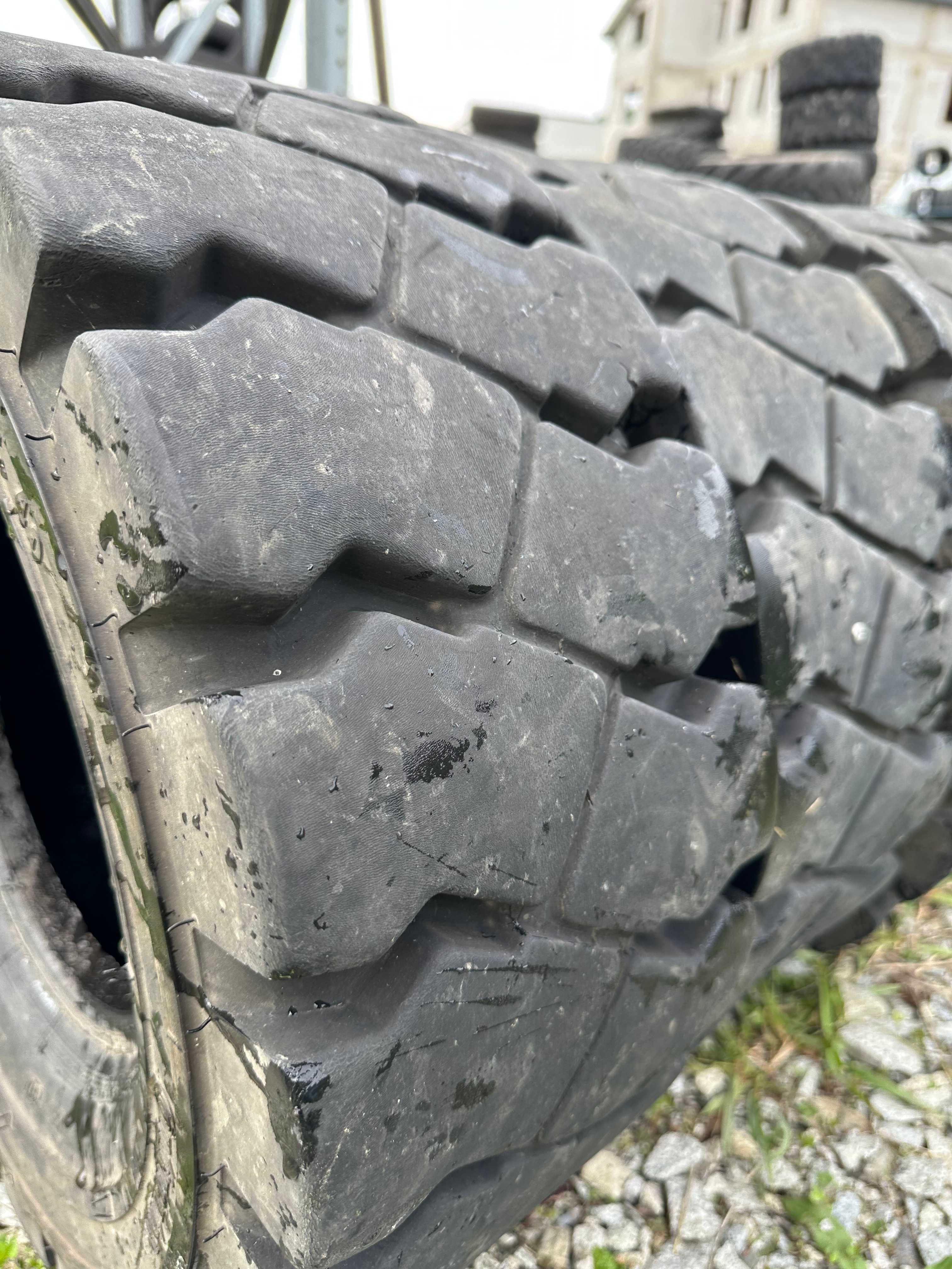 Continental IC40 23x9-10 (225/75-10) - Stivuitor, stare excelenta!