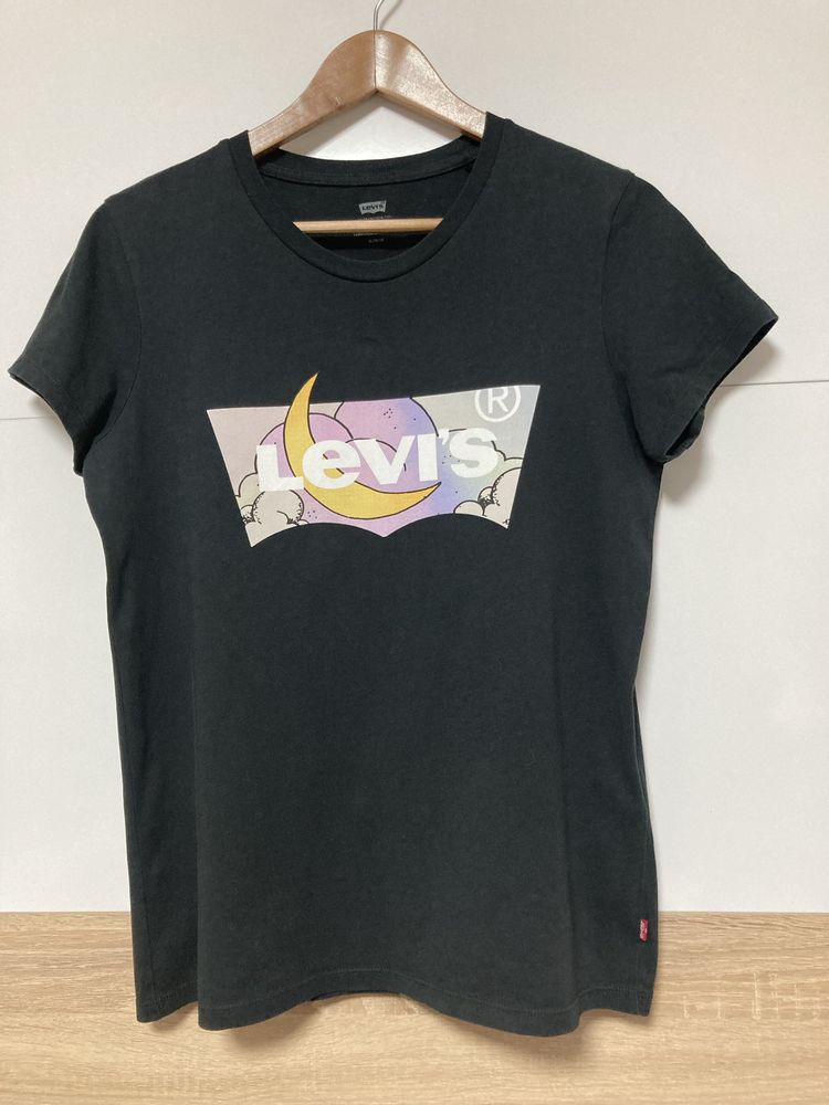 Дамска черна тениска Levis, размер М