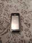 Телефон LG KF690