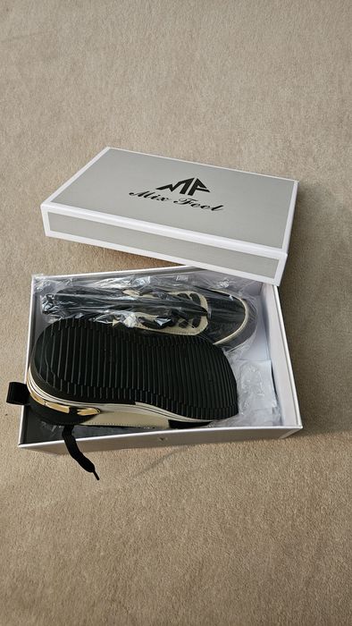 Дамски маратонки