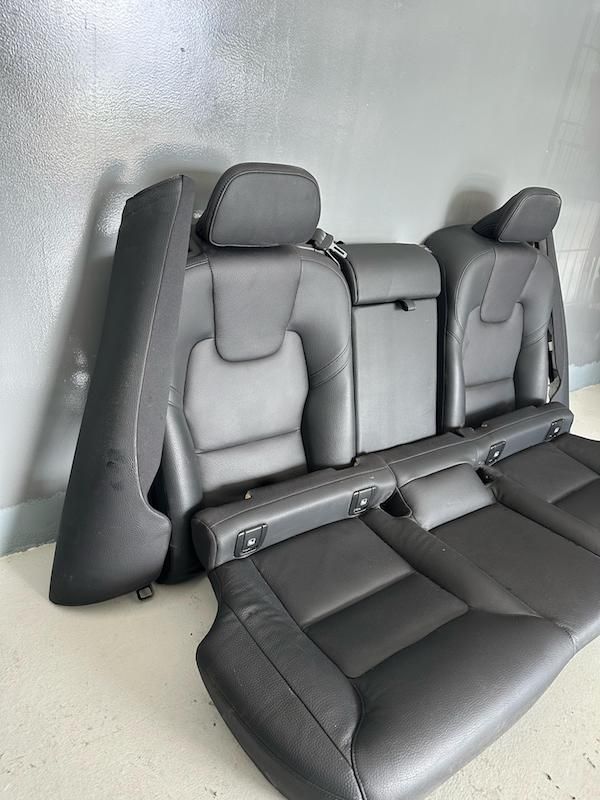 Bancheta spate piele negru cu incalzire VOLVO XC60 2018+