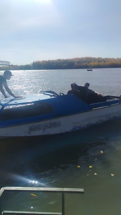 Продам катер амур м