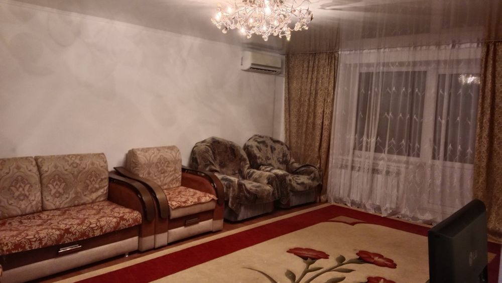 Продам 4 комнатную квартиру
