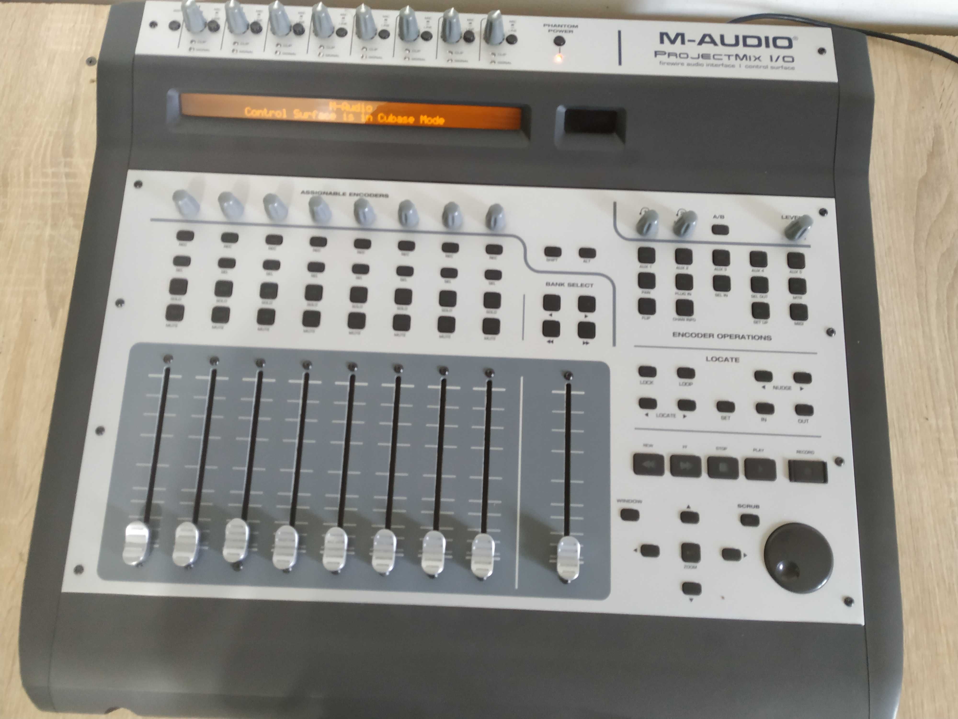 interfata audio digitala si midi controller pt produs muzica