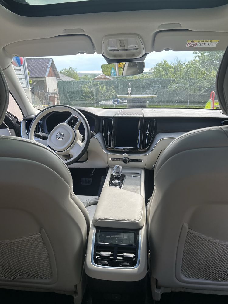 Volvo xc60  2024