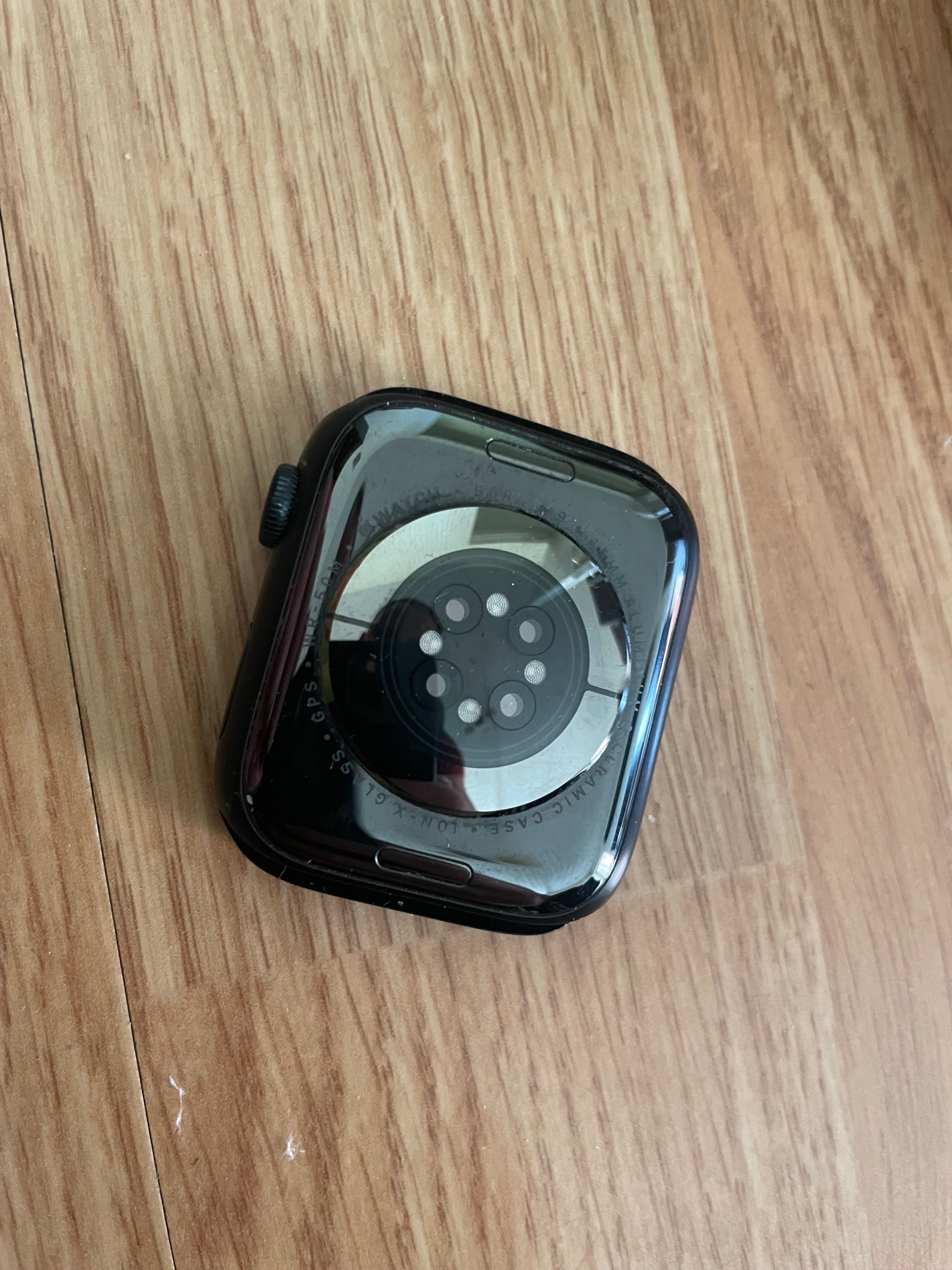 Vând Apple Watch 9 midnight aluminium case 45 mm