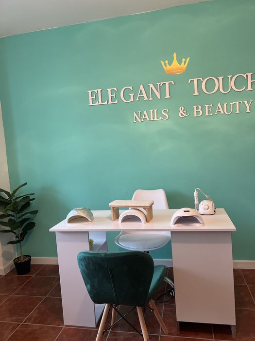 Inchiriem post de manichiura