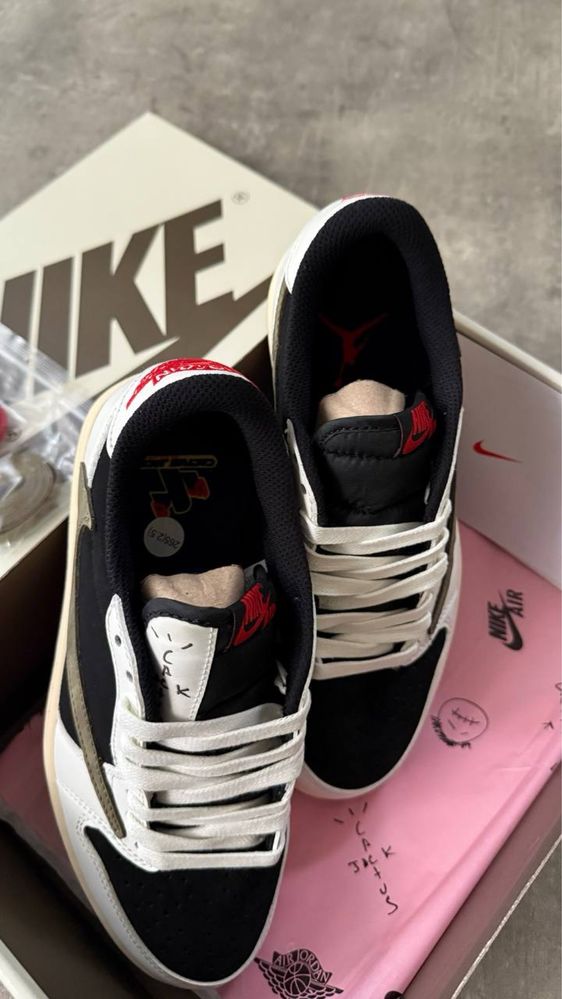 Travis Scott X Air Jordan 1 Retro Low OG Olive