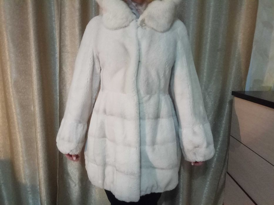 Продам женскую шубку комбинированная норка+бобрик