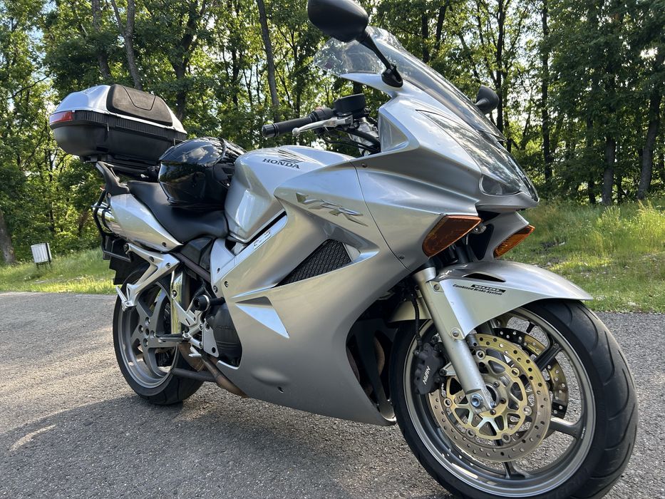 Honda VFR800vtec