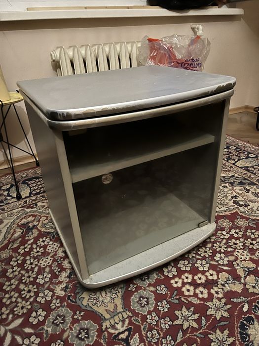 Два шкафа за телевизор