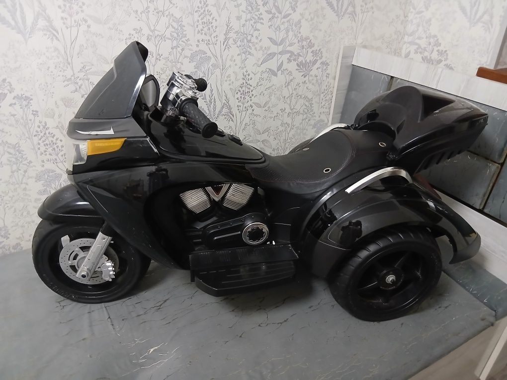 Motosikl sotiladi.