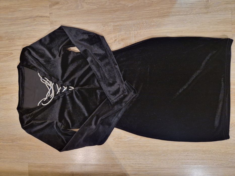 Черна рокля - кадифе