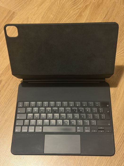 Husa cu tastatura Apple iPad Magic Keyboard pentru 12.9 inch