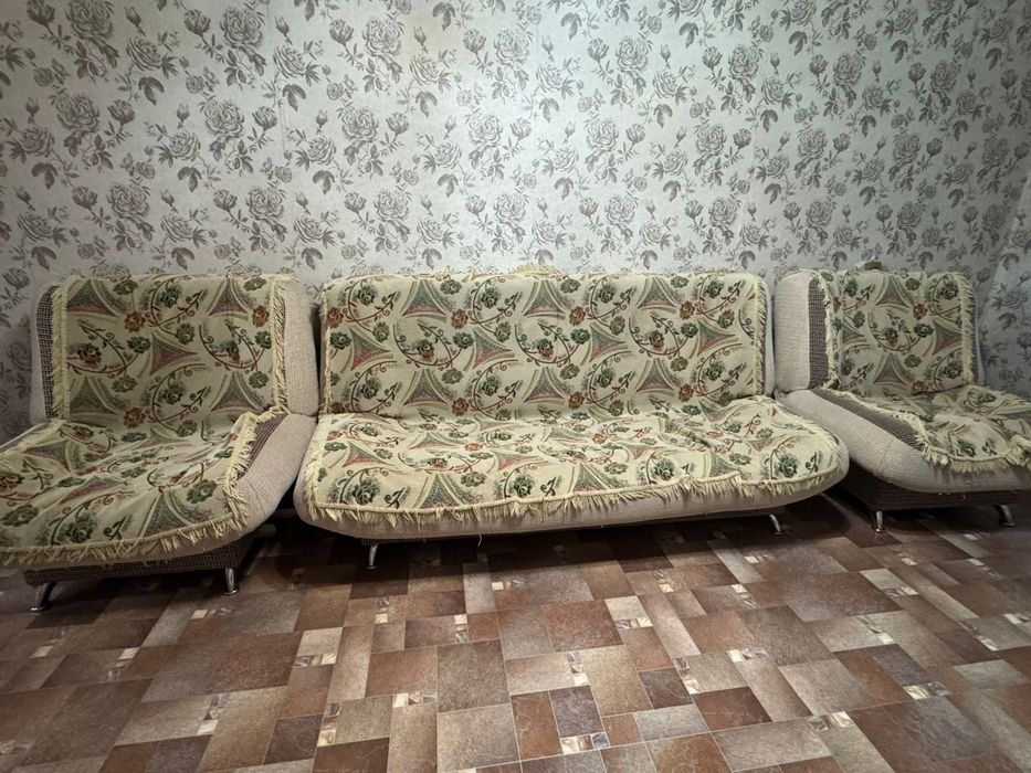 Диван с креслами