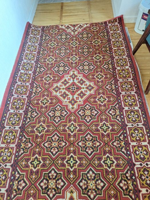 Продаются шерстяные ковры в хорошем состоянии